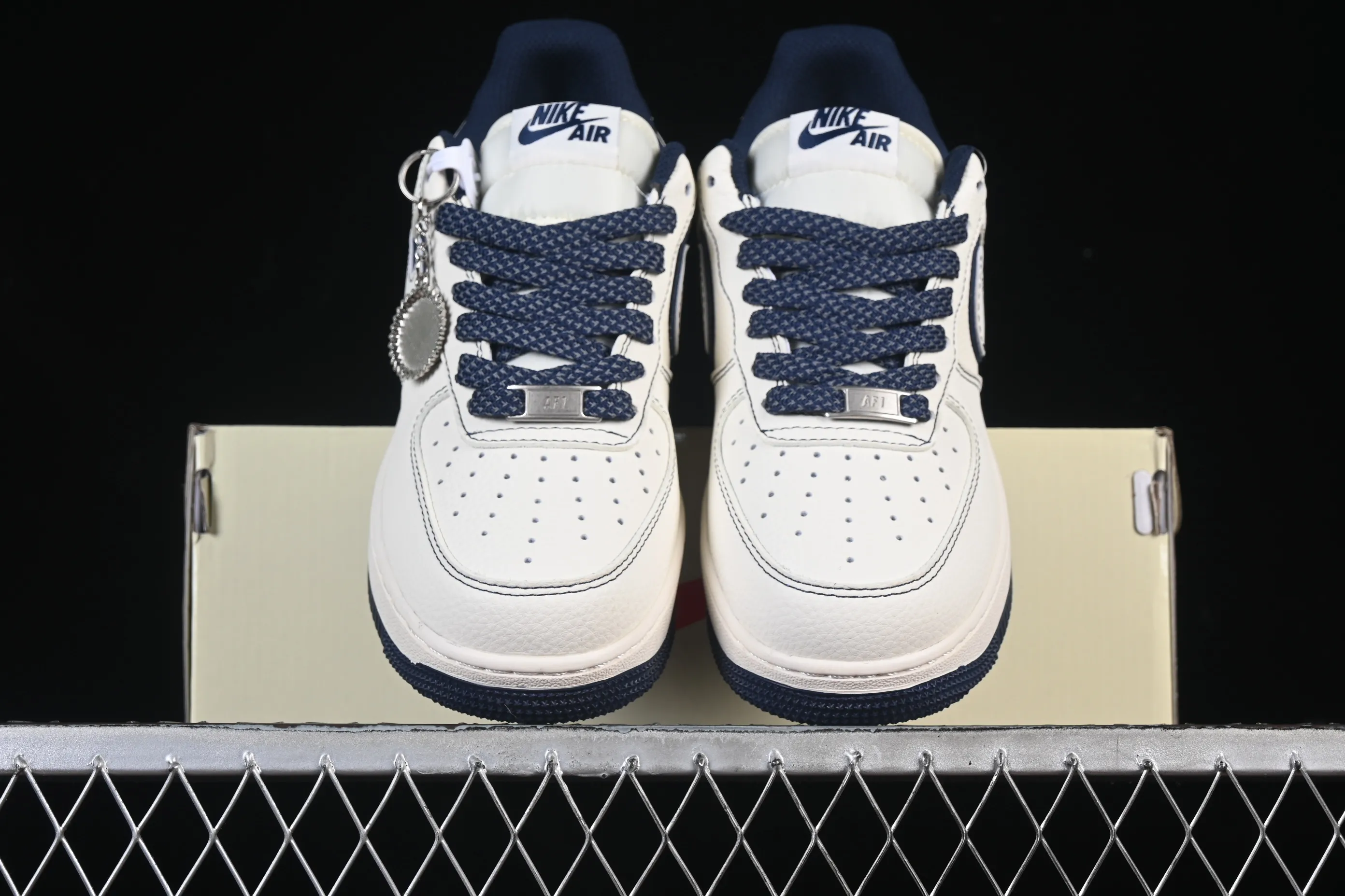 All Categories Nk Air Force 1 Air Force Series Nk Air Force 1 Low Air Force Low Nike Air Force 1'07 Low Supreme Joint Milan Bugs Bunny Air Force One Low Casual Shoes SM6668-113